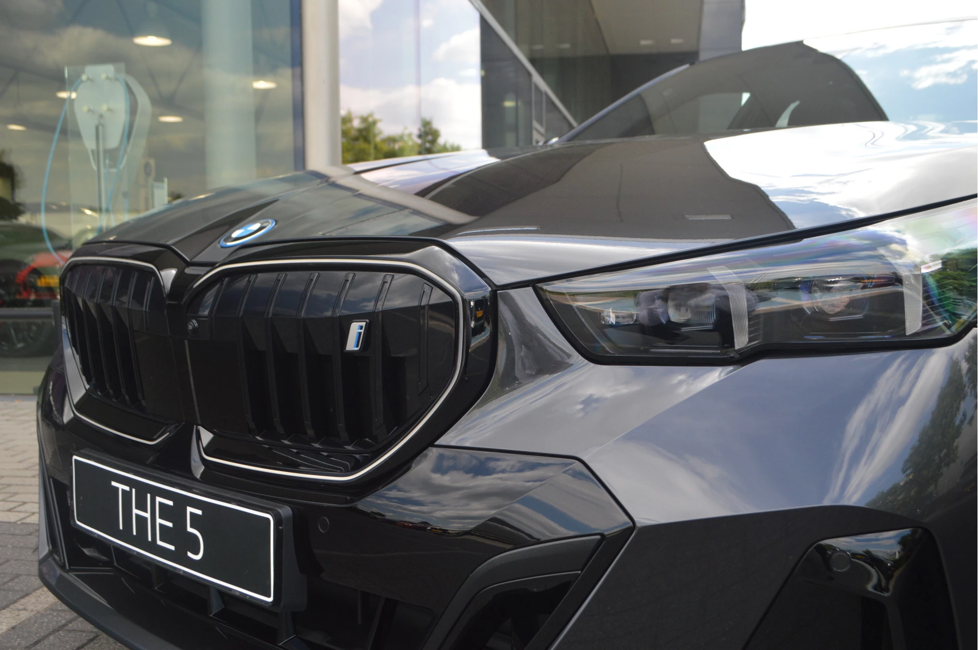 Hoofdafbeelding BMW i5