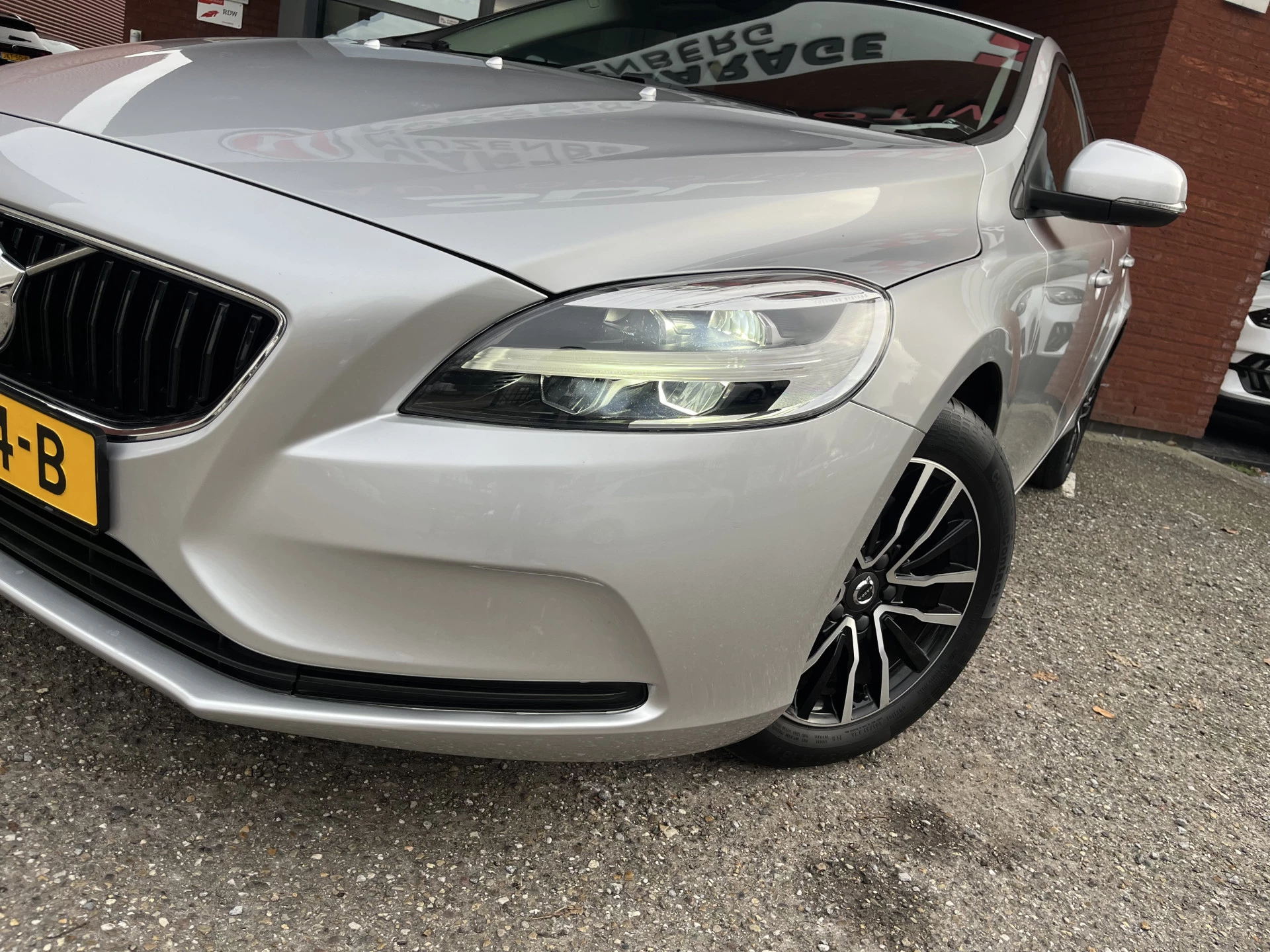 Hoofdafbeelding Volvo V40