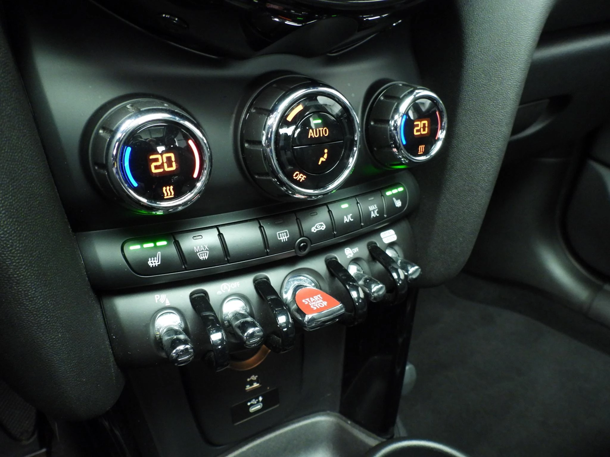 Hoofdafbeelding MINI 5-deurs