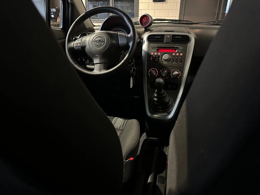 Hoofdafbeelding Opel Agila