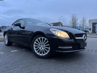 Hoofdafbeelding Mercedes-Benz SLK Mercedes SLK 200 Automaat Cabriolet Benzine Airscarf Zwart