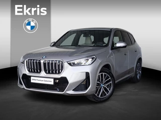 BMW iX1 xDrive30 | M Sportpakket | Verwarmd Stuurwiel | Achteruitrijcamera | Stoelverwarming | Harman-Kardon | 18''