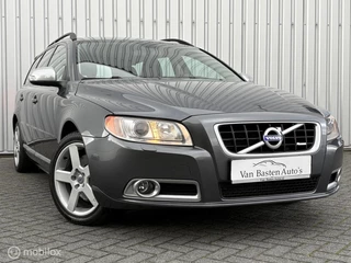Volvo V70 2.5T R-Design | 210pk | Trekhaak | Youngtimer | 10 | Leder | Xenon | Volledige historie |