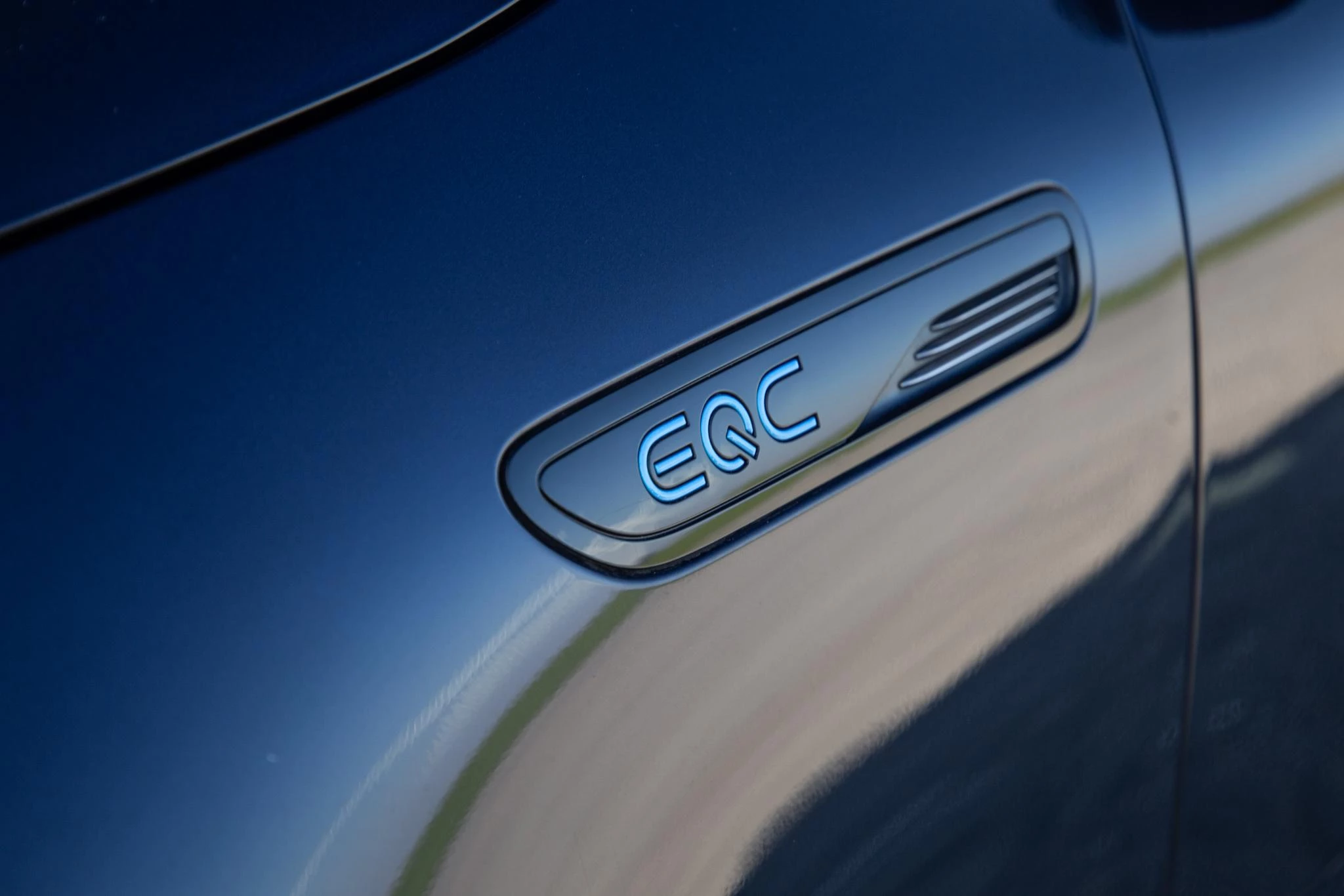 Hoofdafbeelding Mercedes-Benz EQC