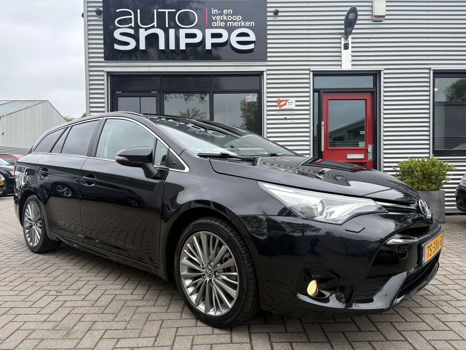 Hoofdafbeelding Toyota Avensis