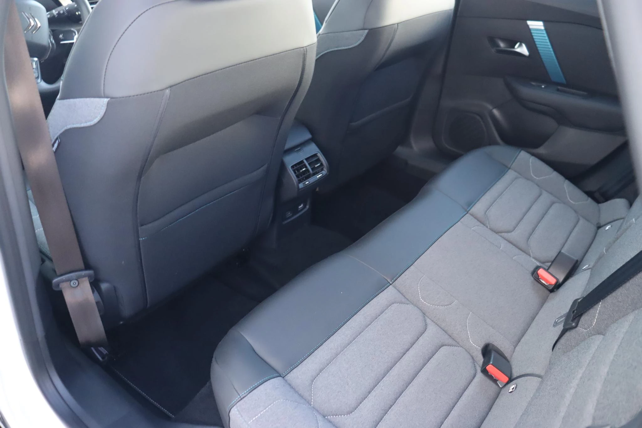 Hoofdafbeelding Citroën ë-C4