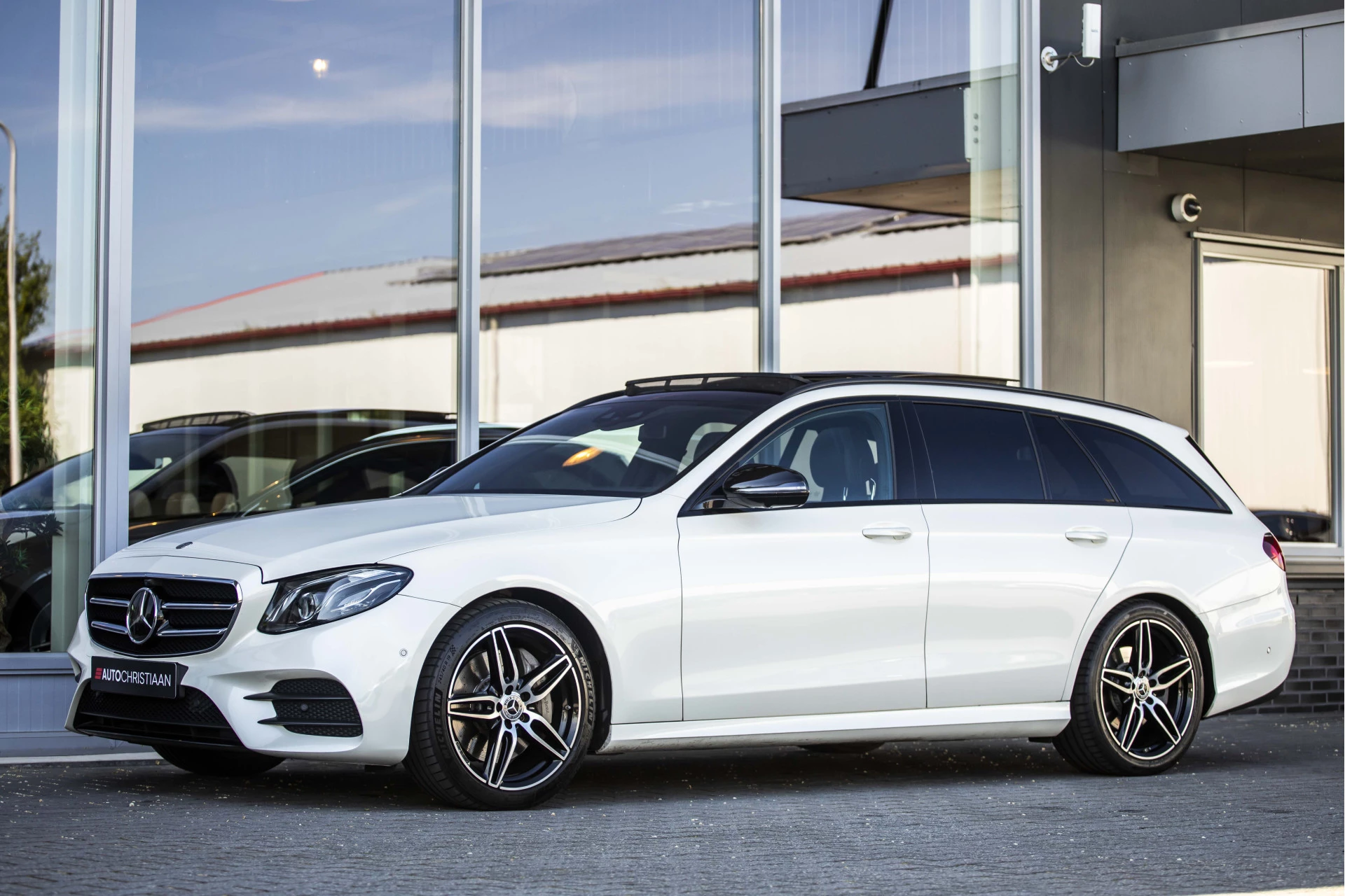 Hoofdafbeelding Mercedes-Benz E-Klasse