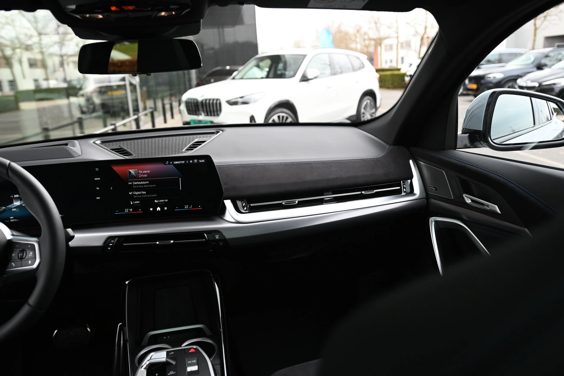 Hoofdafbeelding BMW iX2