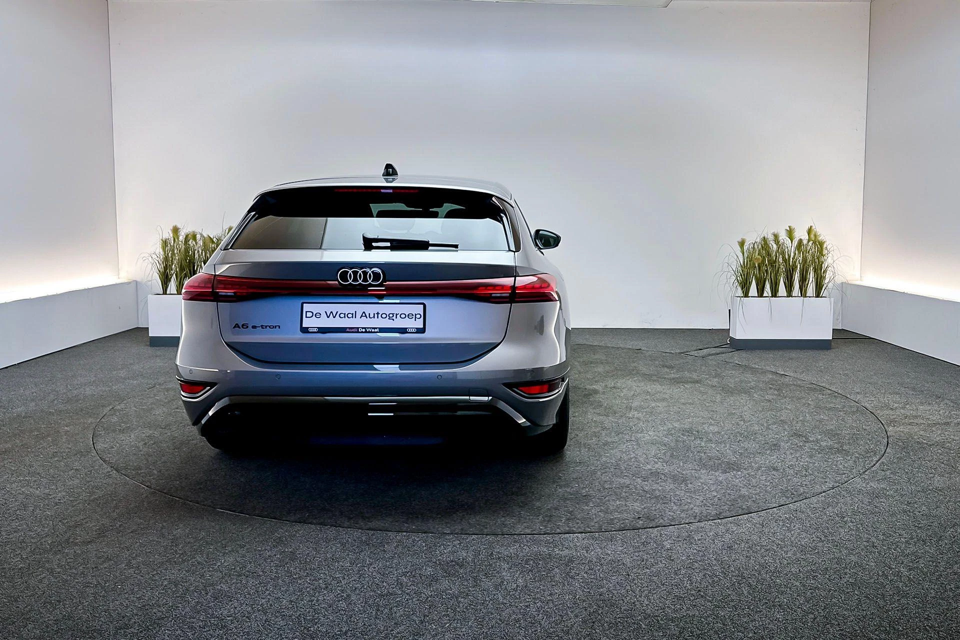 Hoofdafbeelding Audi A6 Avant e-tron