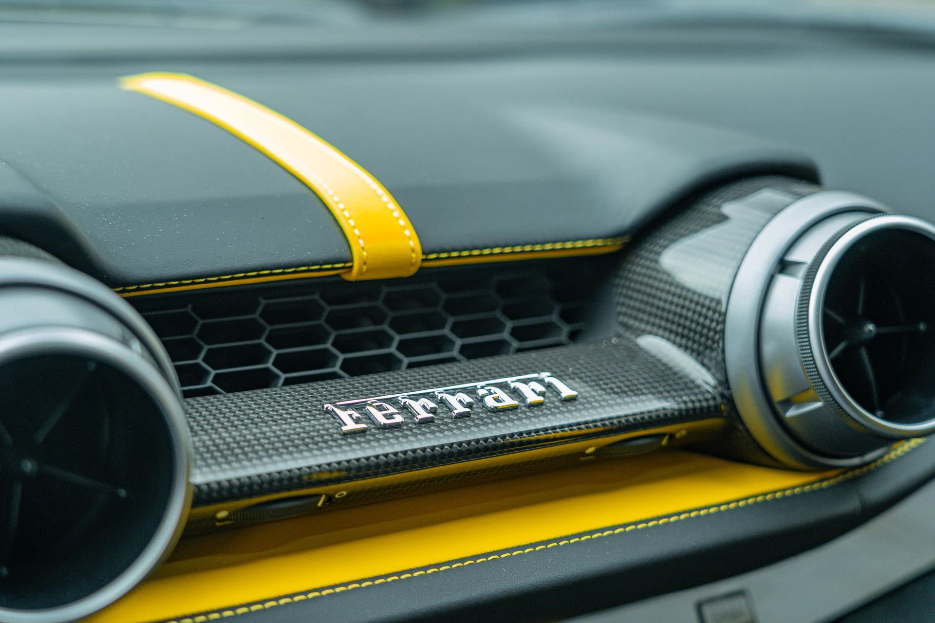 Hoofdafbeelding Ferrari 812 Competizione