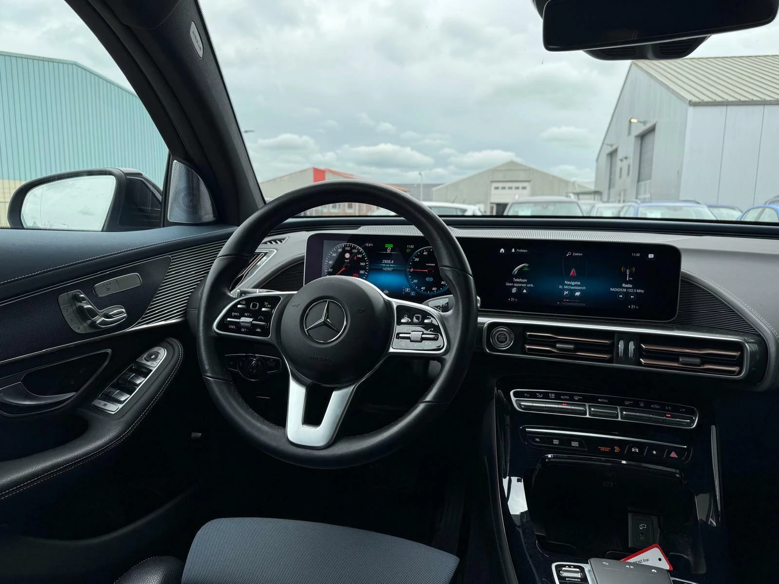 Hoofdafbeelding Mercedes-Benz EQC