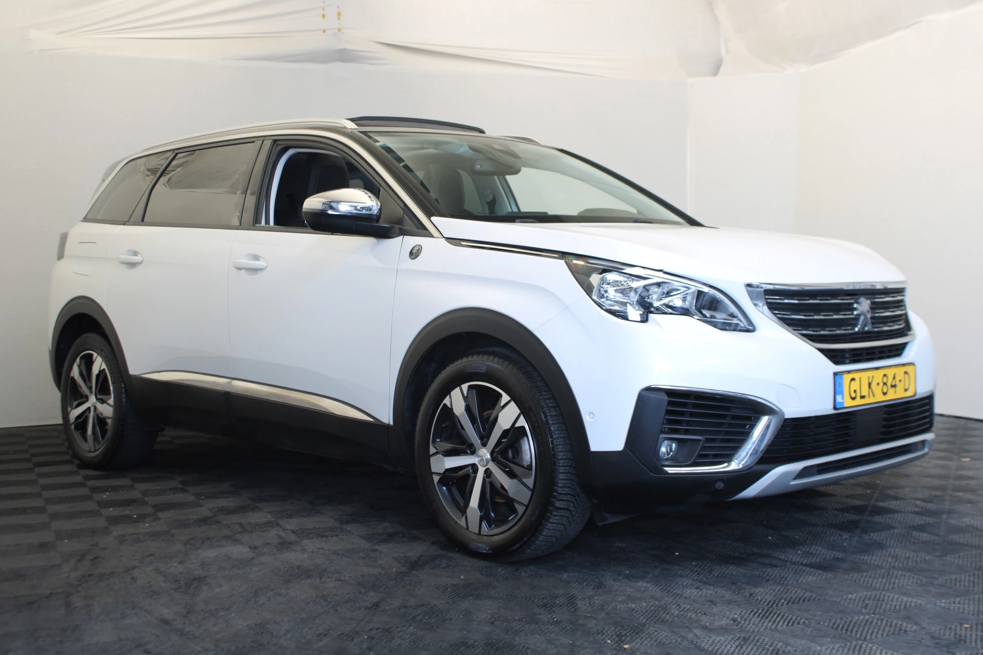 Hoofdafbeelding Peugeot 5008