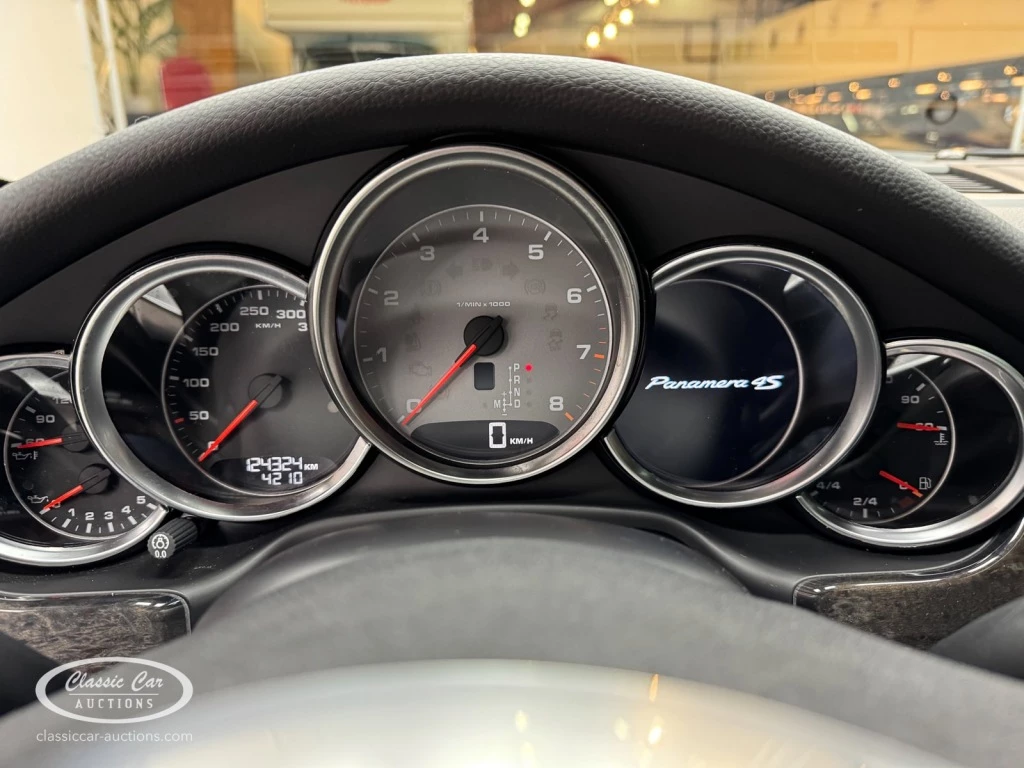 Hoofdafbeelding Porsche Panamera
