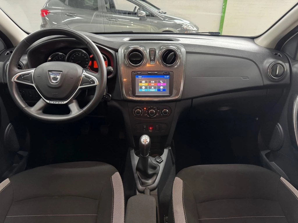 Hoofdafbeelding Dacia Logan