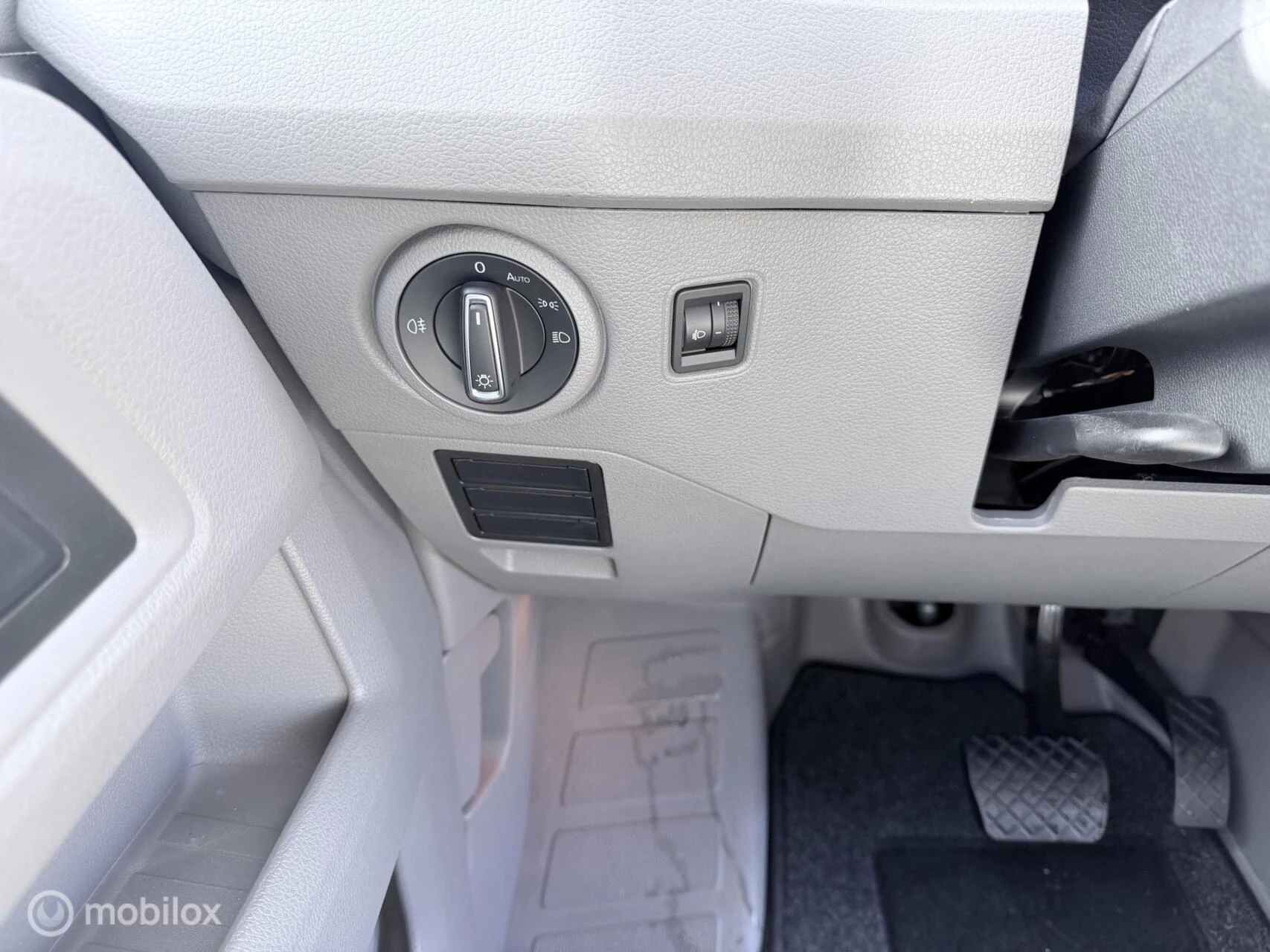 Hoofdafbeelding Knaus TGE 3.180