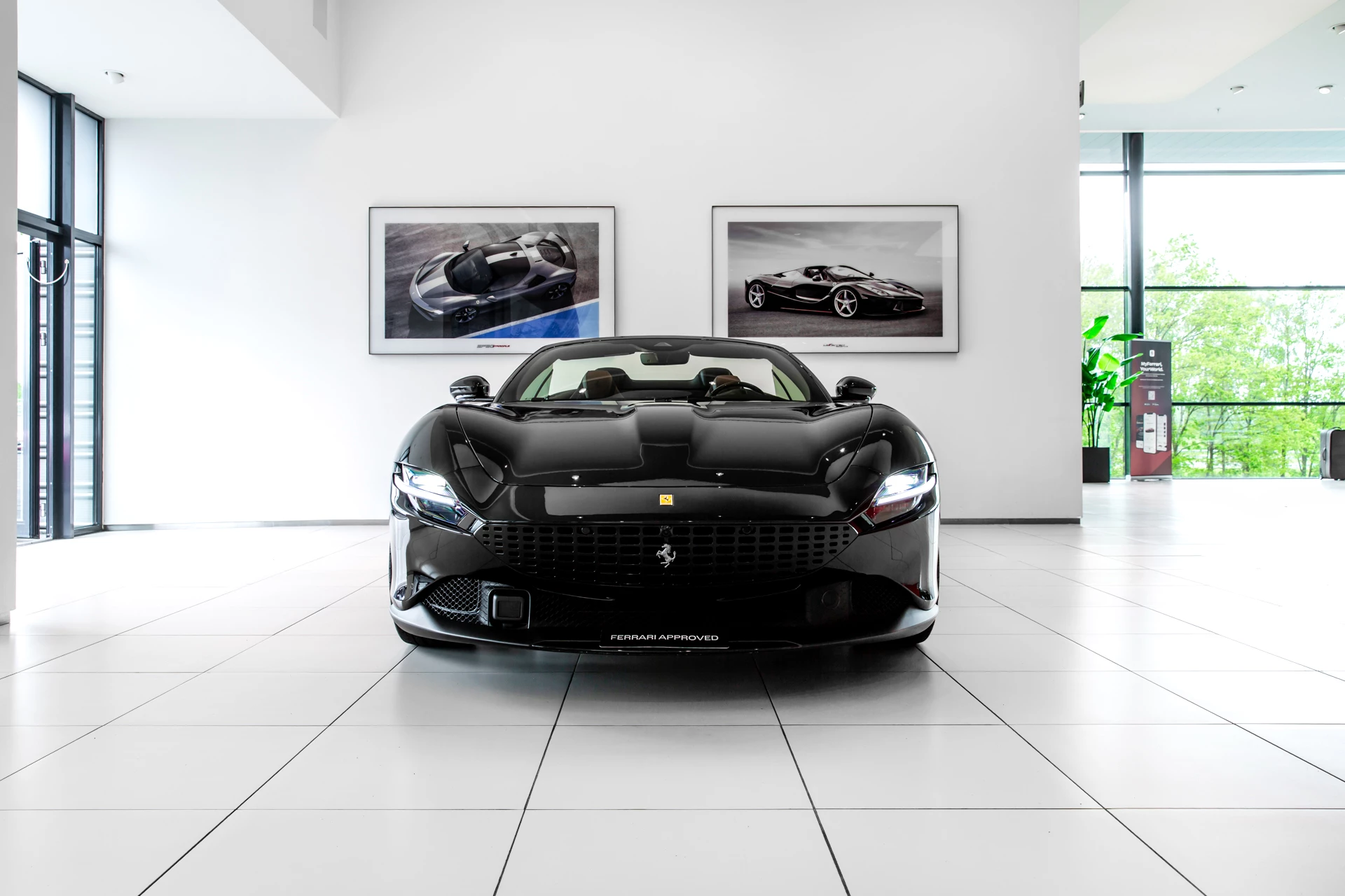 Hoofdafbeelding Ferrari Roma
