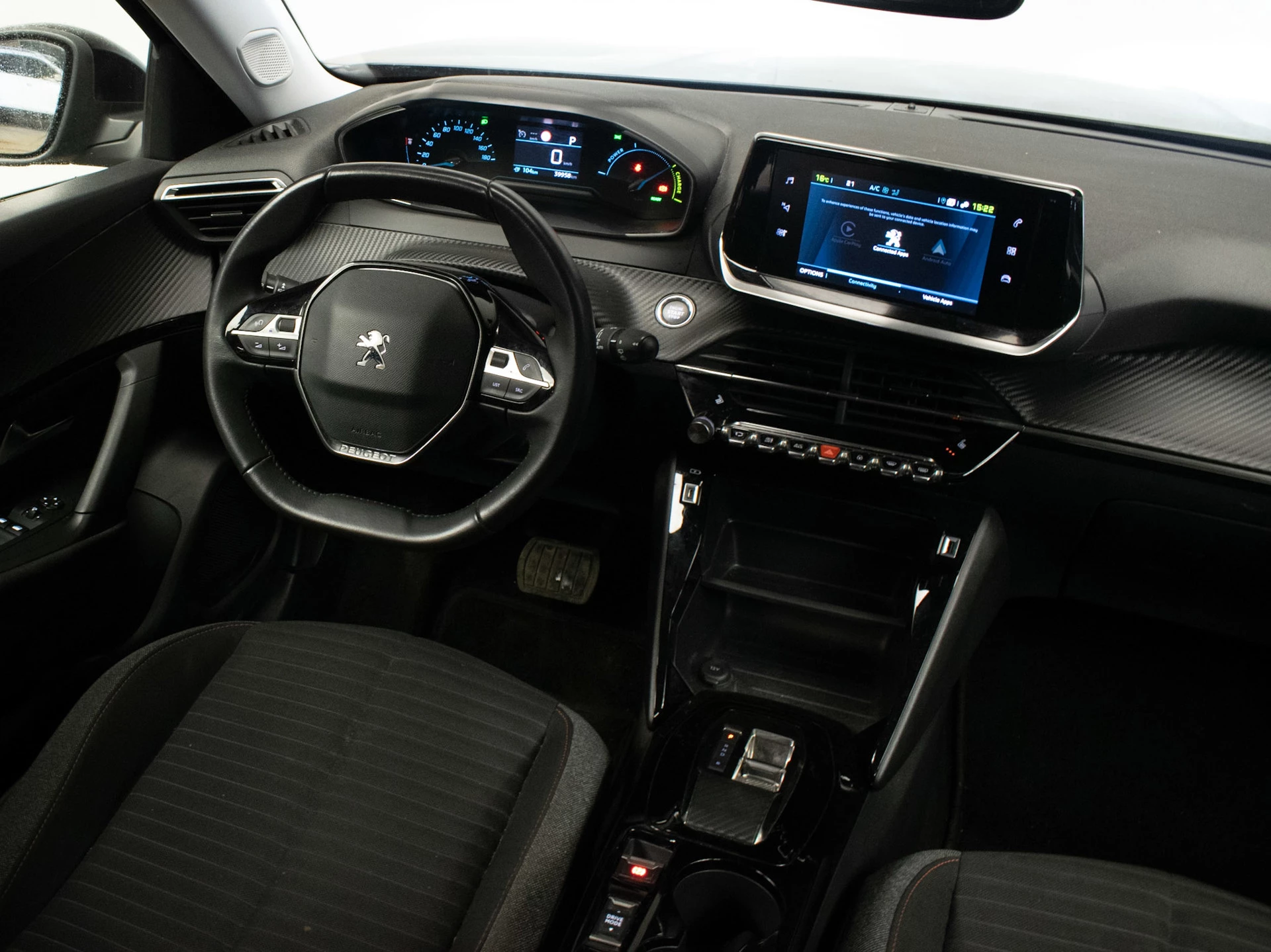 Hoofdafbeelding Peugeot e-2008