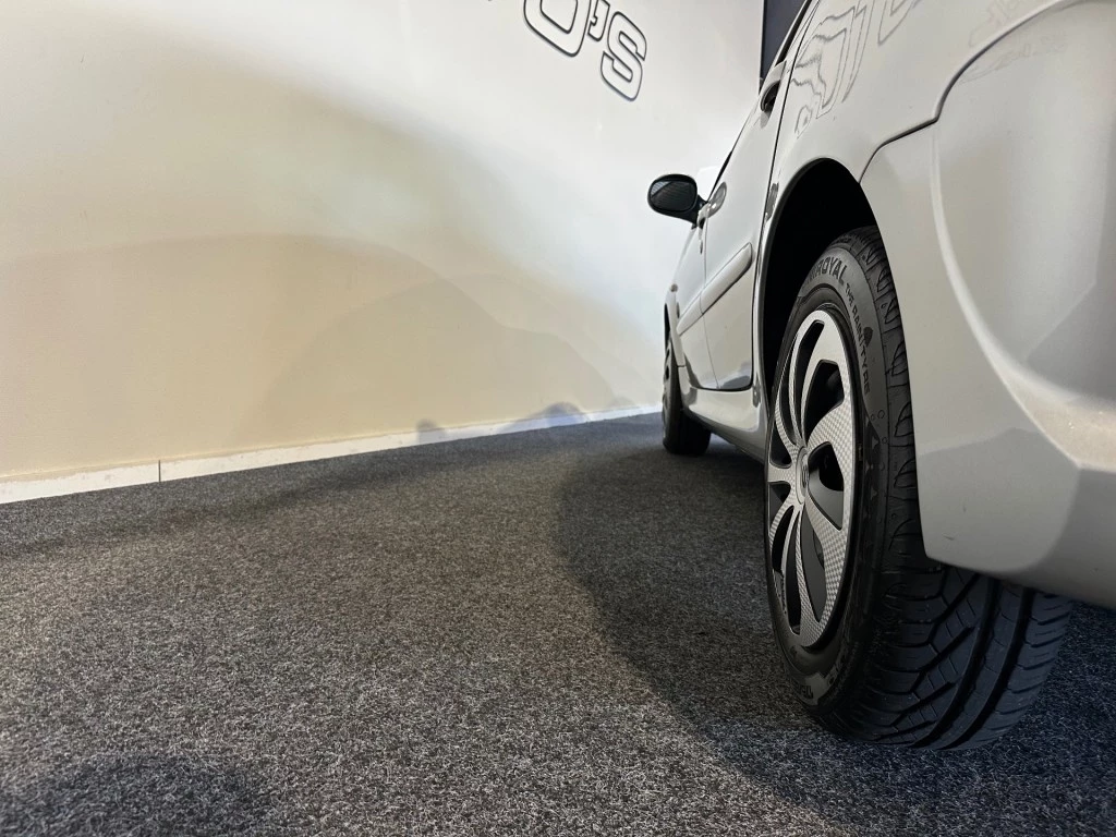 Hoofdafbeelding Peugeot 206