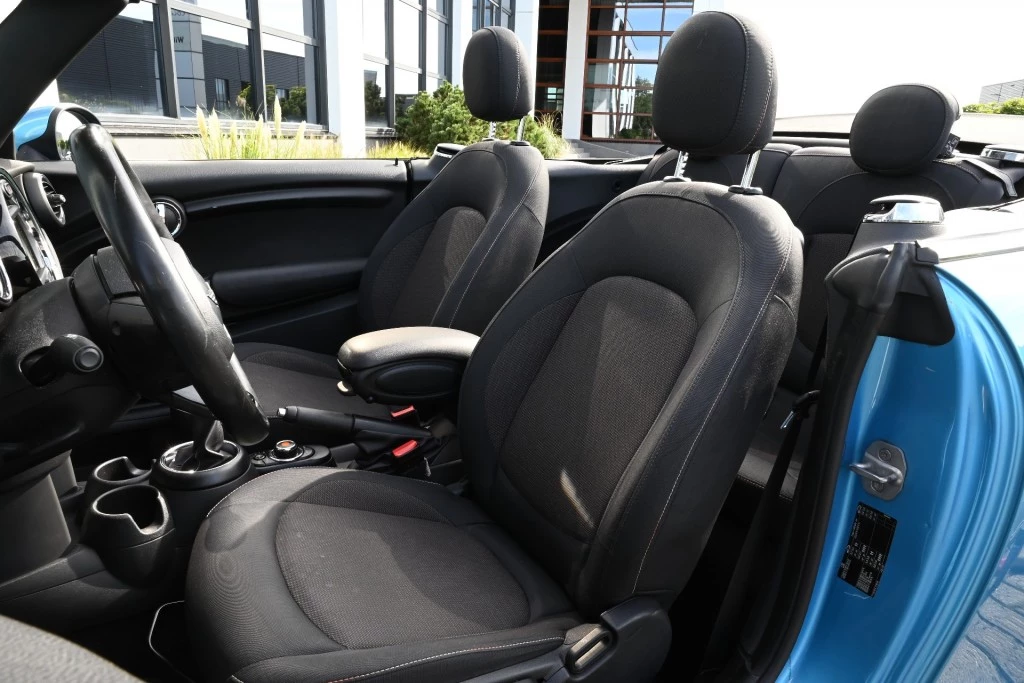 Hoofdafbeelding MINI Cabrio