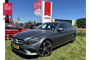 Mercedes-Benz C-Klasse Estate BWJ 2020 300 e 211 PK Business Solution Luxury AUTOMAAT / TREKHAAK / APPLE CARPLAY / ANDROID AUTO / NAVI / CLIMA / ADAPTIVE CRUISE / LEDER / STOELVERW. / CAMERA / LMV / PDC / ELEKTRISCHE STOELEN