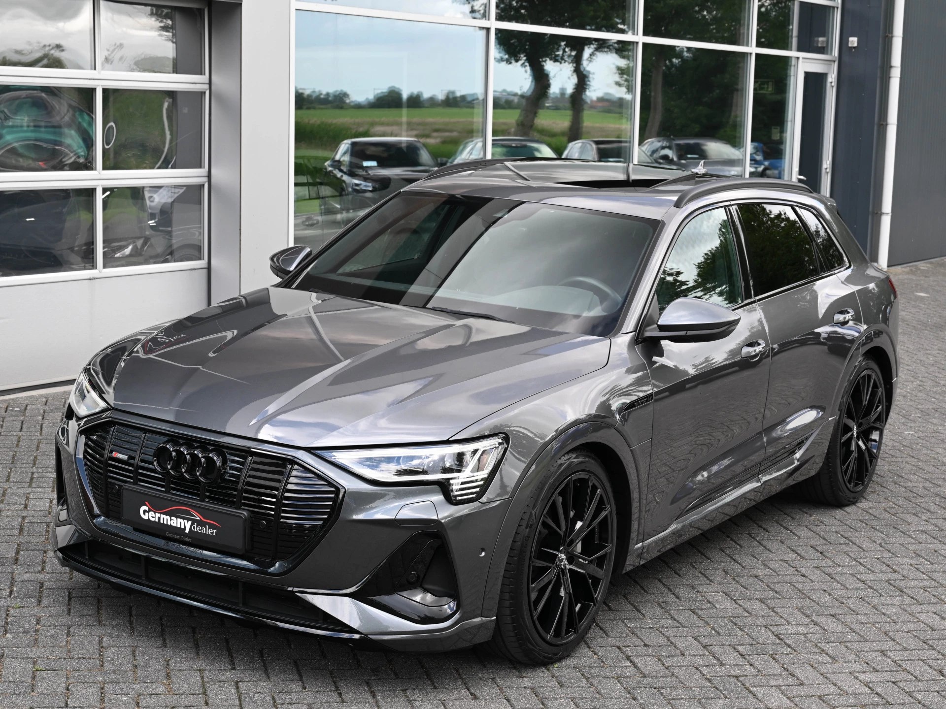 Hoofdafbeelding Audi e-tron