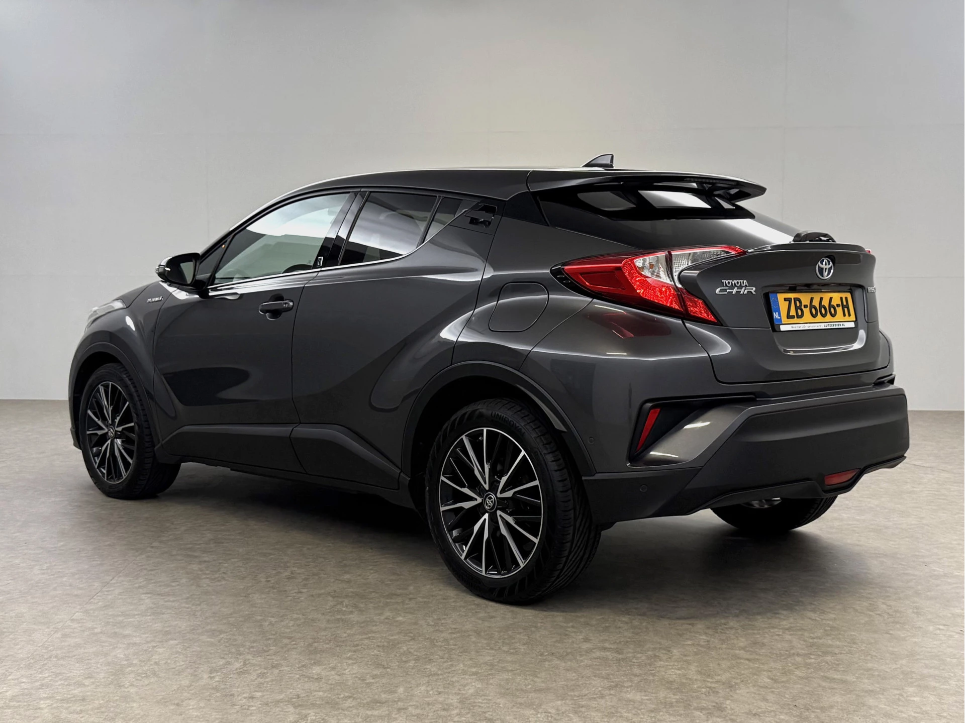 Hoofdafbeelding Toyota C-HR