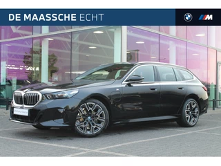BMW 5 Serie Touring 530e xDrive M Sport Automaat / Panoramadak / Trekhaak / Parking Assistant Professional / Adaptieve LED / Stoelventilatie / Comfort Access