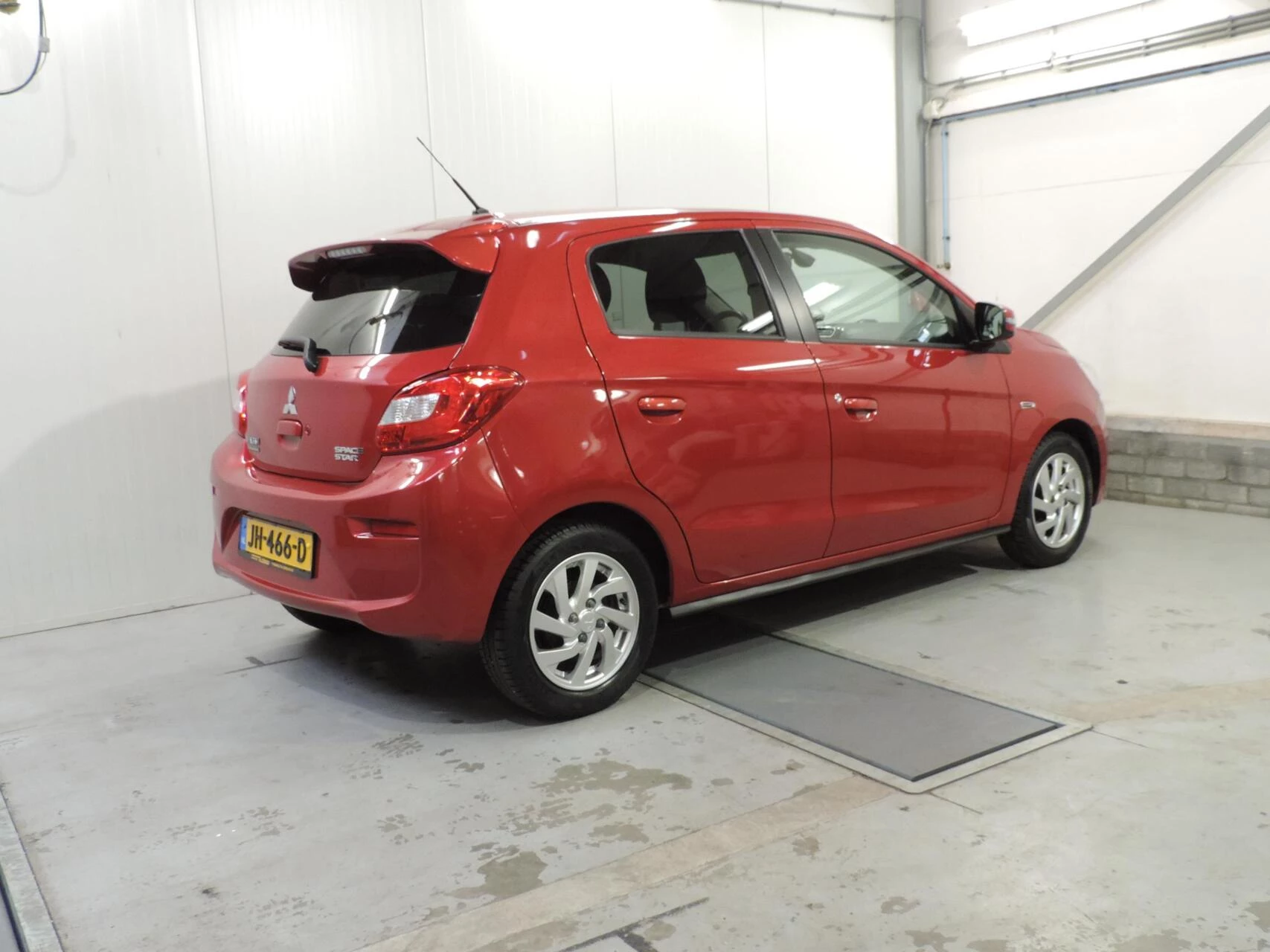 Hoofdafbeelding Mitsubishi Space Star