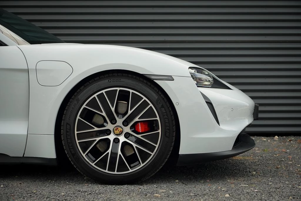 Hoofdafbeelding Porsche Taycan