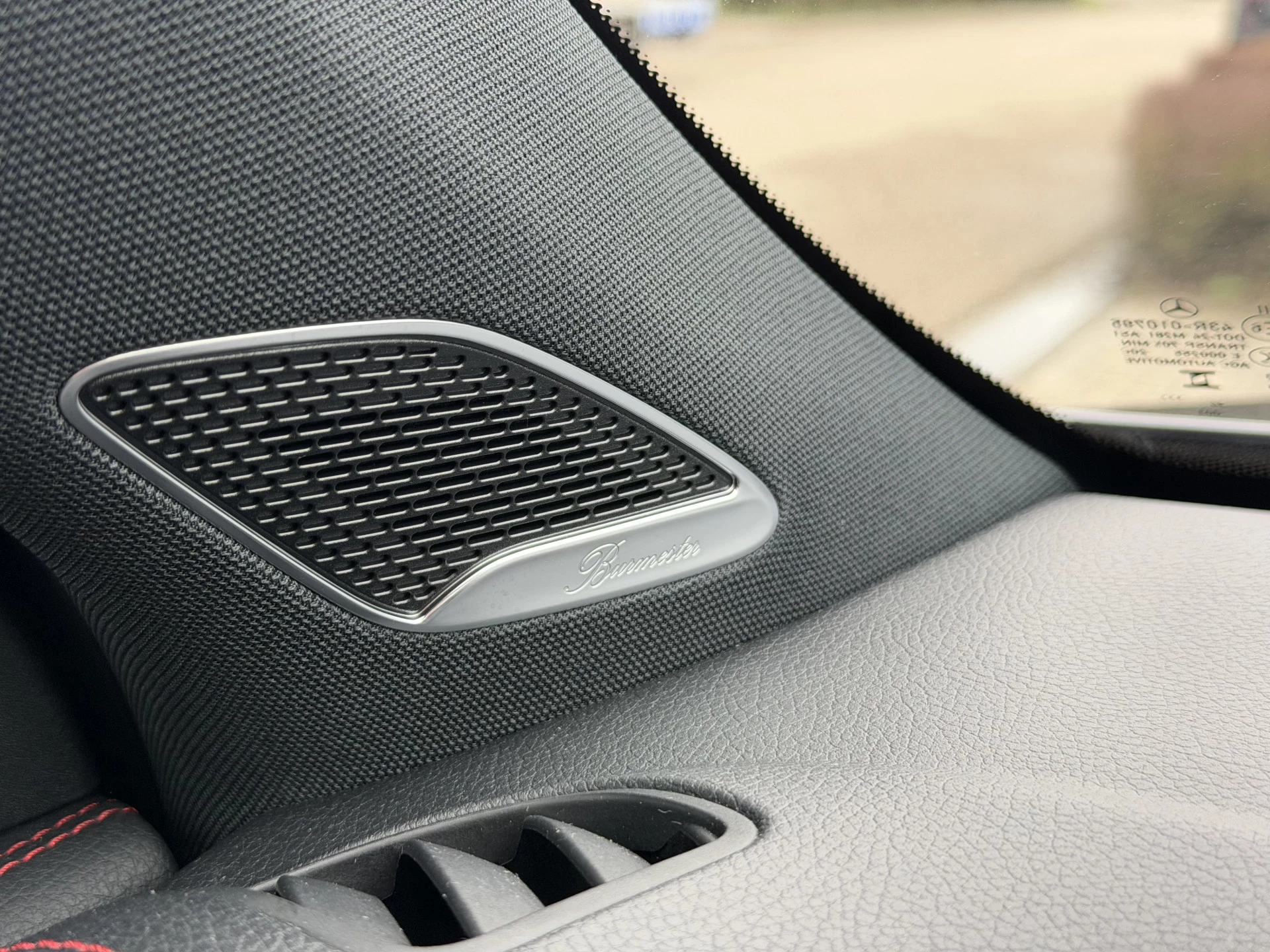 Hoofdafbeelding Mercedes-Benz EQB