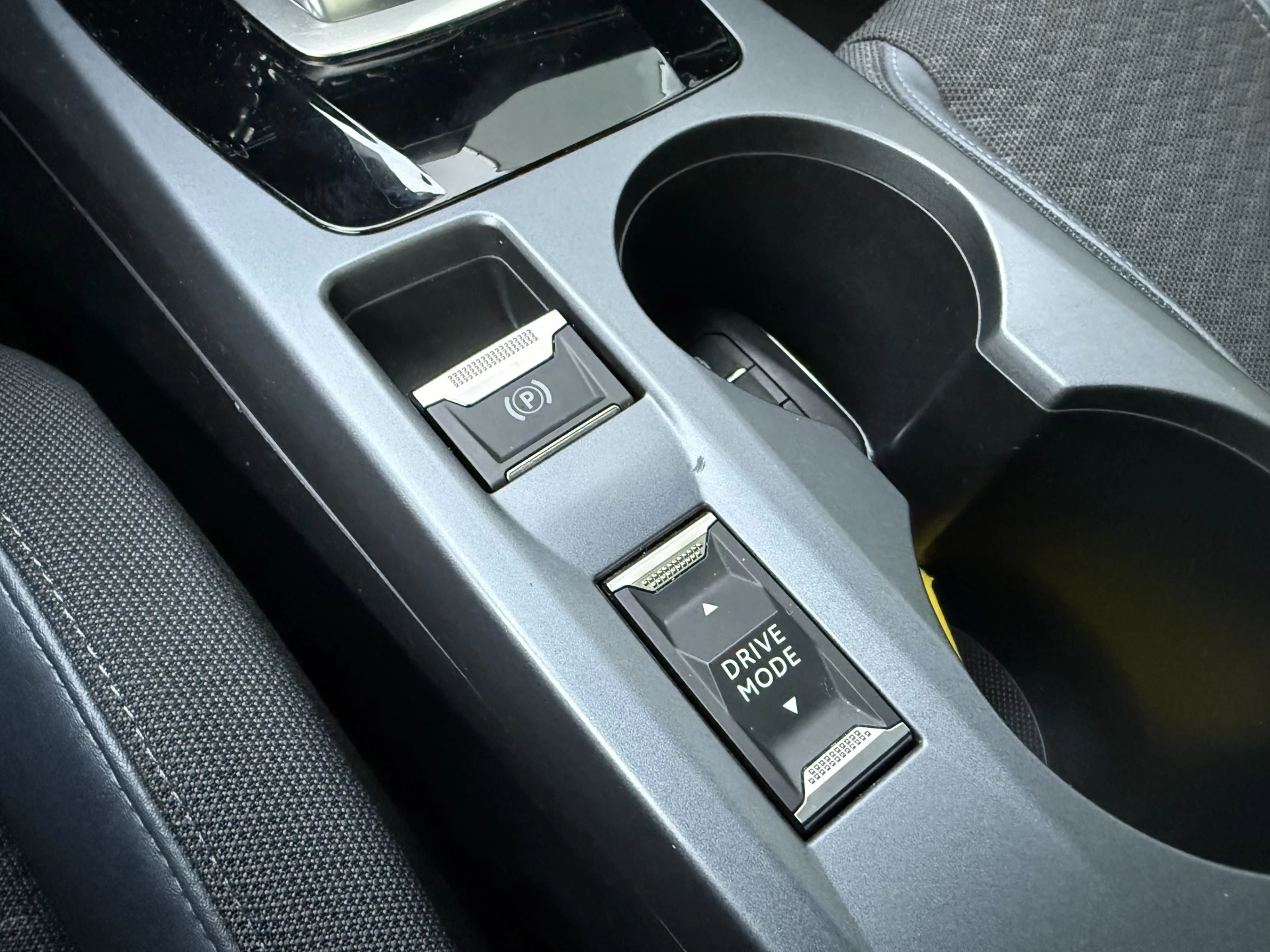 Hoofdafbeelding Peugeot e-2008