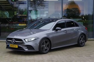 Mercedes-Benz A-Klasse 200 164 PK Automaat AMG-Line Business Solutions, Night-Pakket, Panoramadak, LED, Camera, Leder-Alcantara