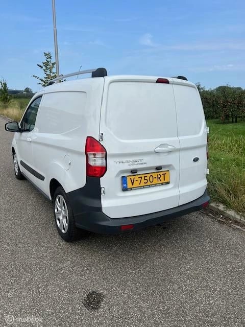 Hoofdafbeelding Ford Transit Courier