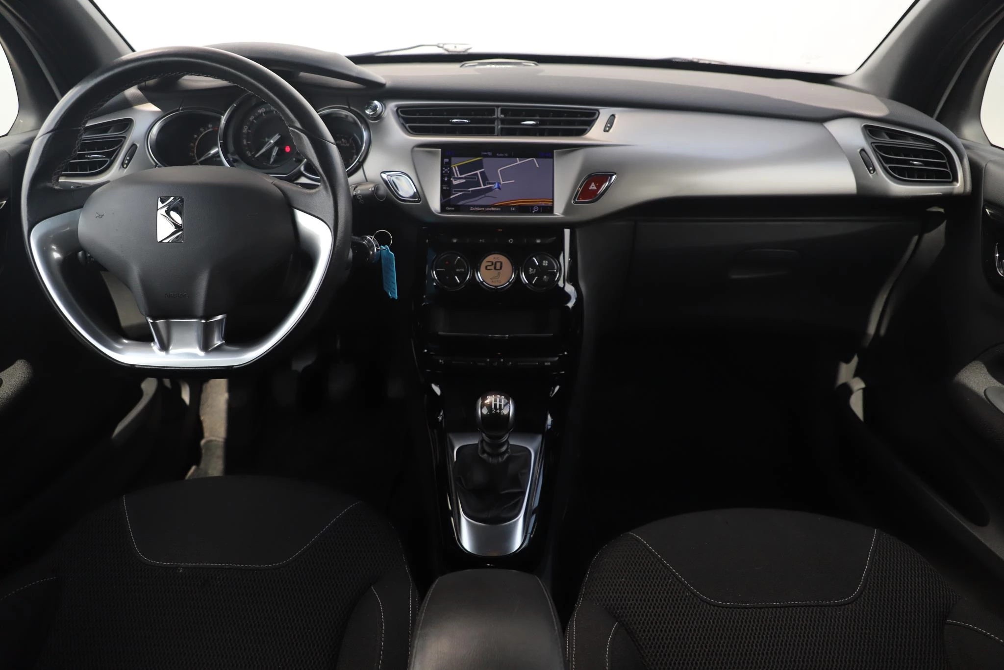 Hoofdafbeelding DS DS 3