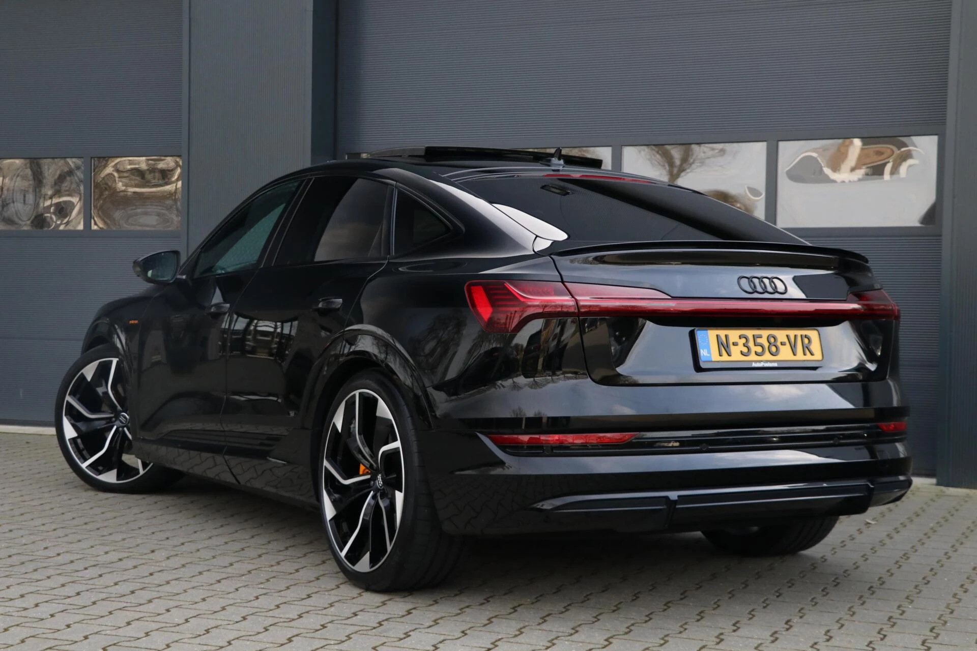 Hoofdafbeelding Audi e-tron