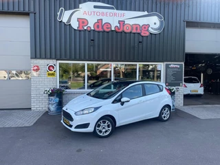 Ford Fiesta 1.0 ECOB. STYLE Two-Tone (Zwart dak) Airco Stoelverwarming!