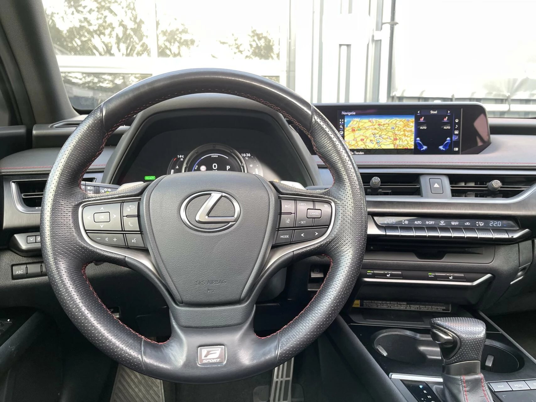 Hoofdafbeelding Lexus UX