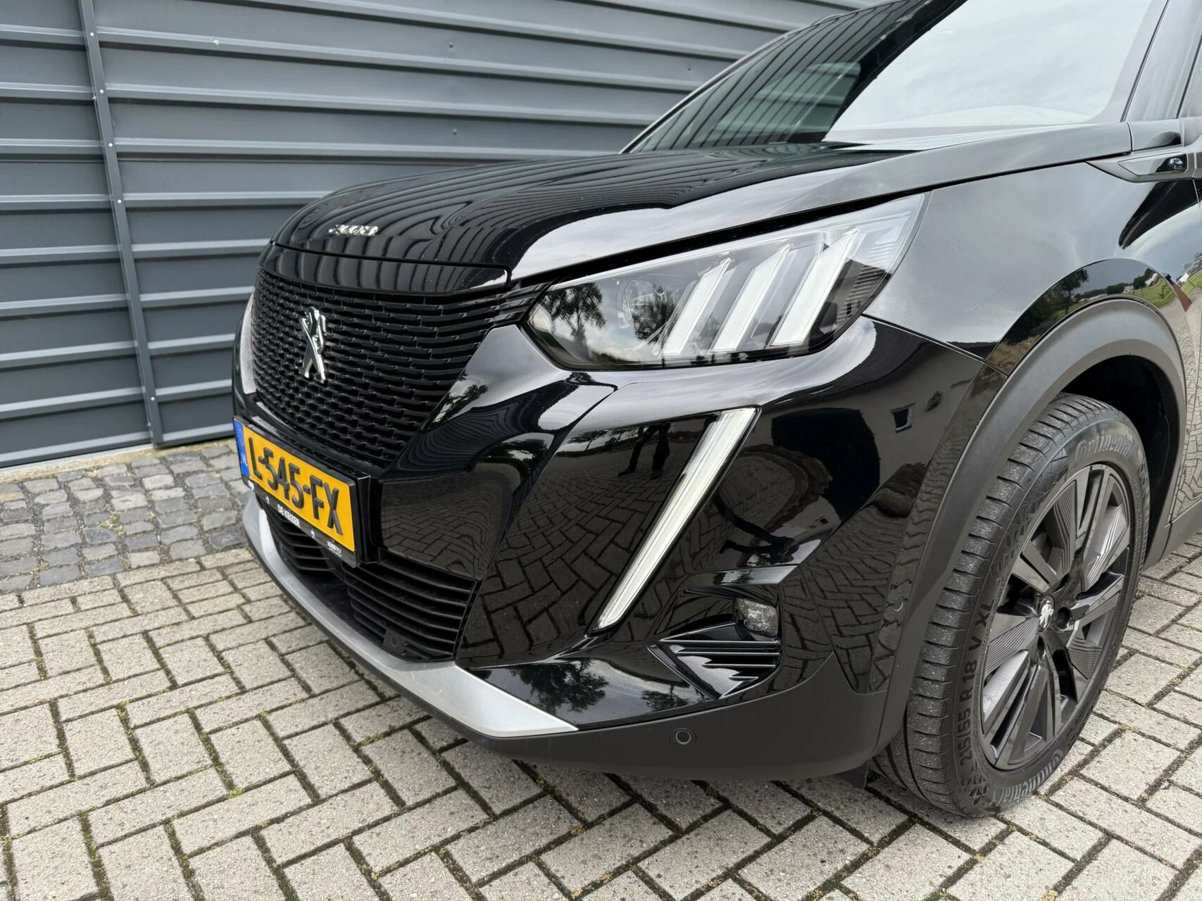 Hoofdafbeelding Peugeot e-2008