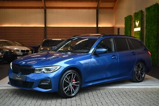 BMW 3-serie Touring 330e M-Sport - Laser - Adapt. Cruise Control - Panoramadak - Keyless Entry - Stoelverwarming - Camera