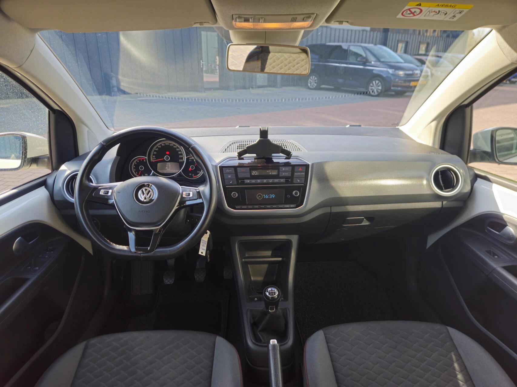 Hoofdafbeelding Volkswagen up!