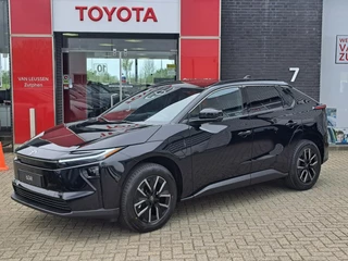 Hoofdafbeelding Toyota bZ4X Toyota bZ4X Dynamic 73 kWh NIEUW DIRECT LEVERBAAR STOEL/STUURWIEL VERWARMING 360 CAMERA DRAADLOOS TEL. LADEN