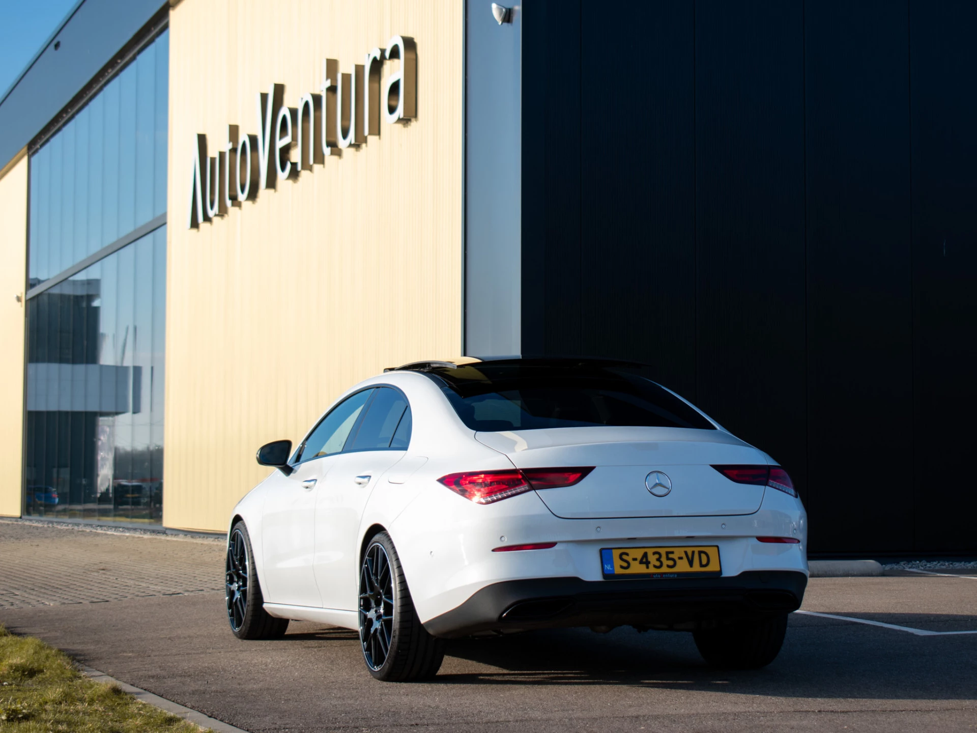 Hoofdafbeelding Mercedes-Benz CLA
