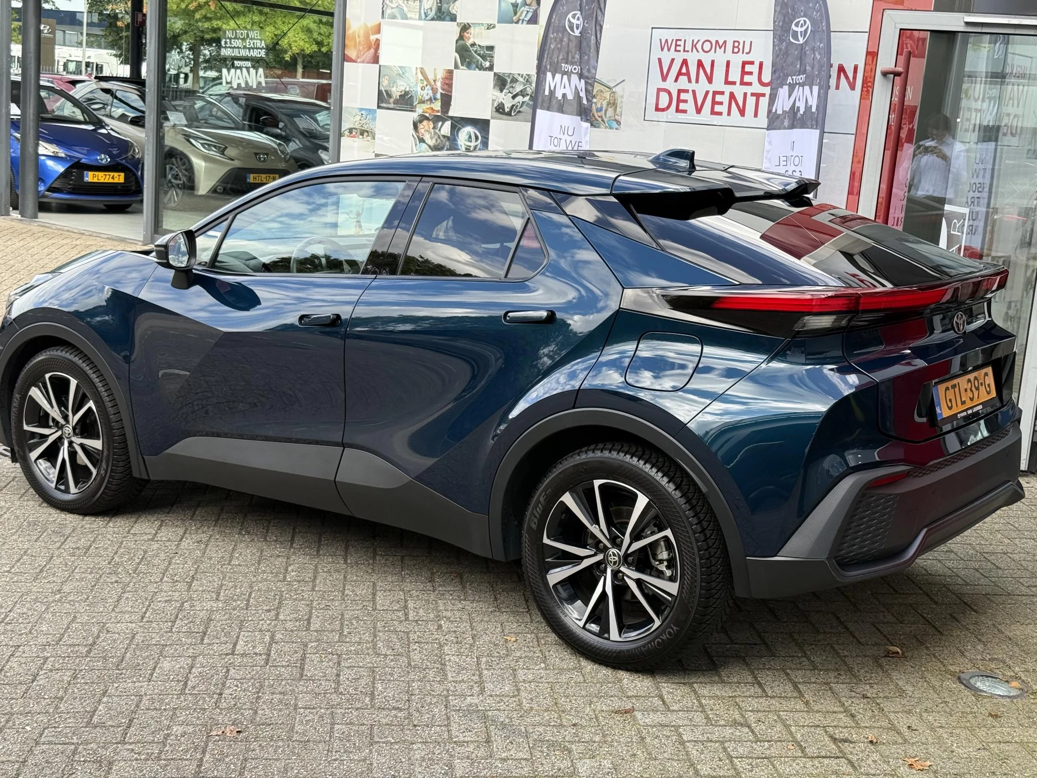 Hoofdafbeelding Toyota C-HR
