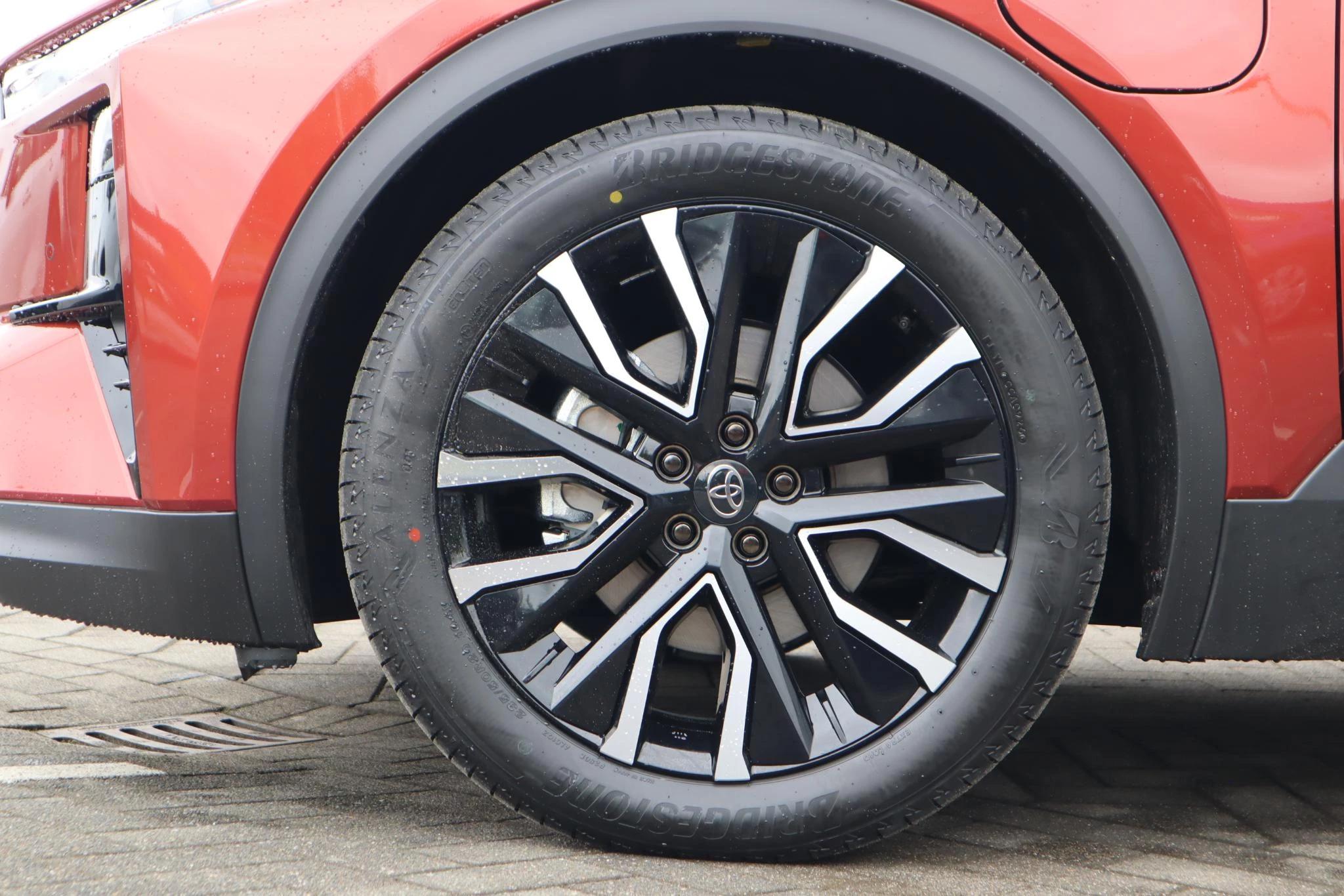 Hoofdafbeelding Toyota C-HR+