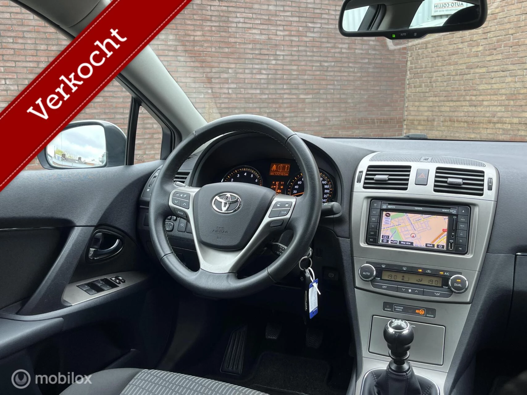 Hoofdafbeelding Toyota Avensis