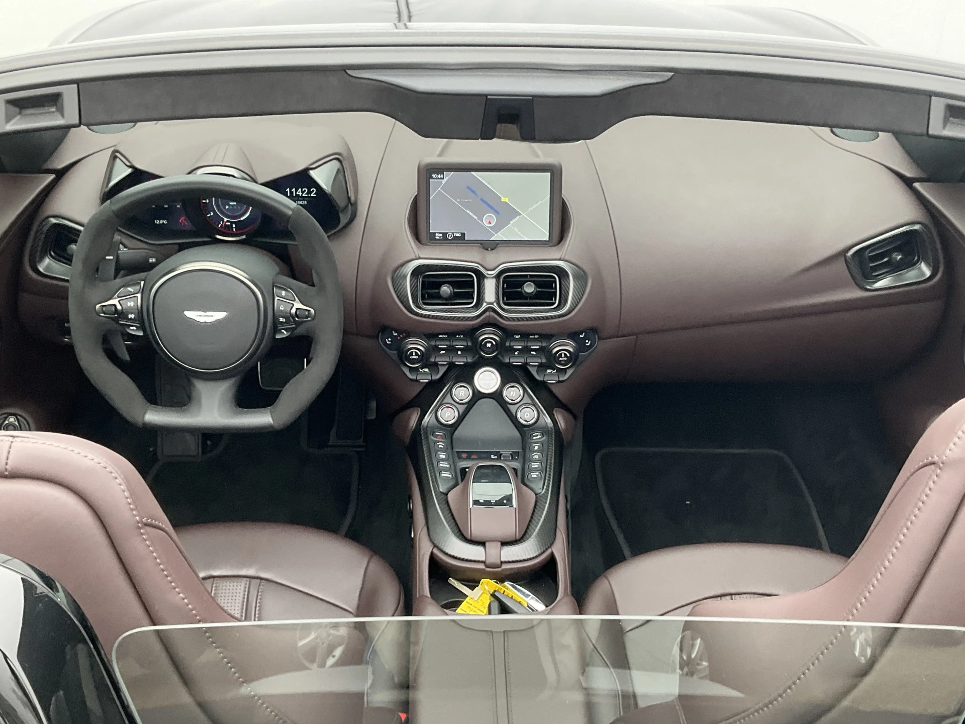 Hoofdafbeelding Aston Martin V8 Vantage