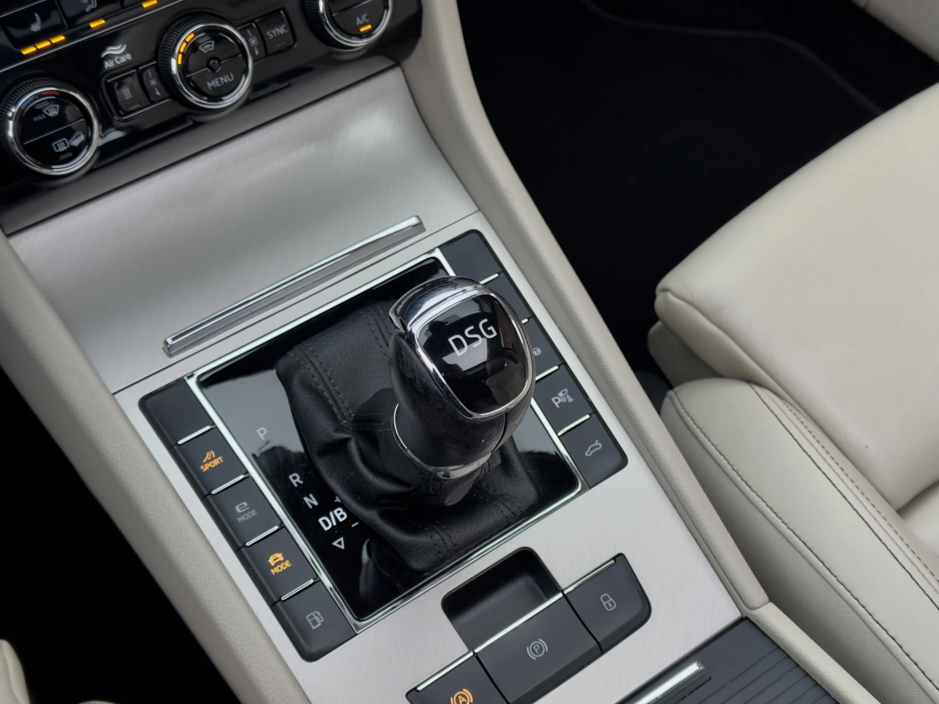 Hoofdafbeelding Škoda Superb