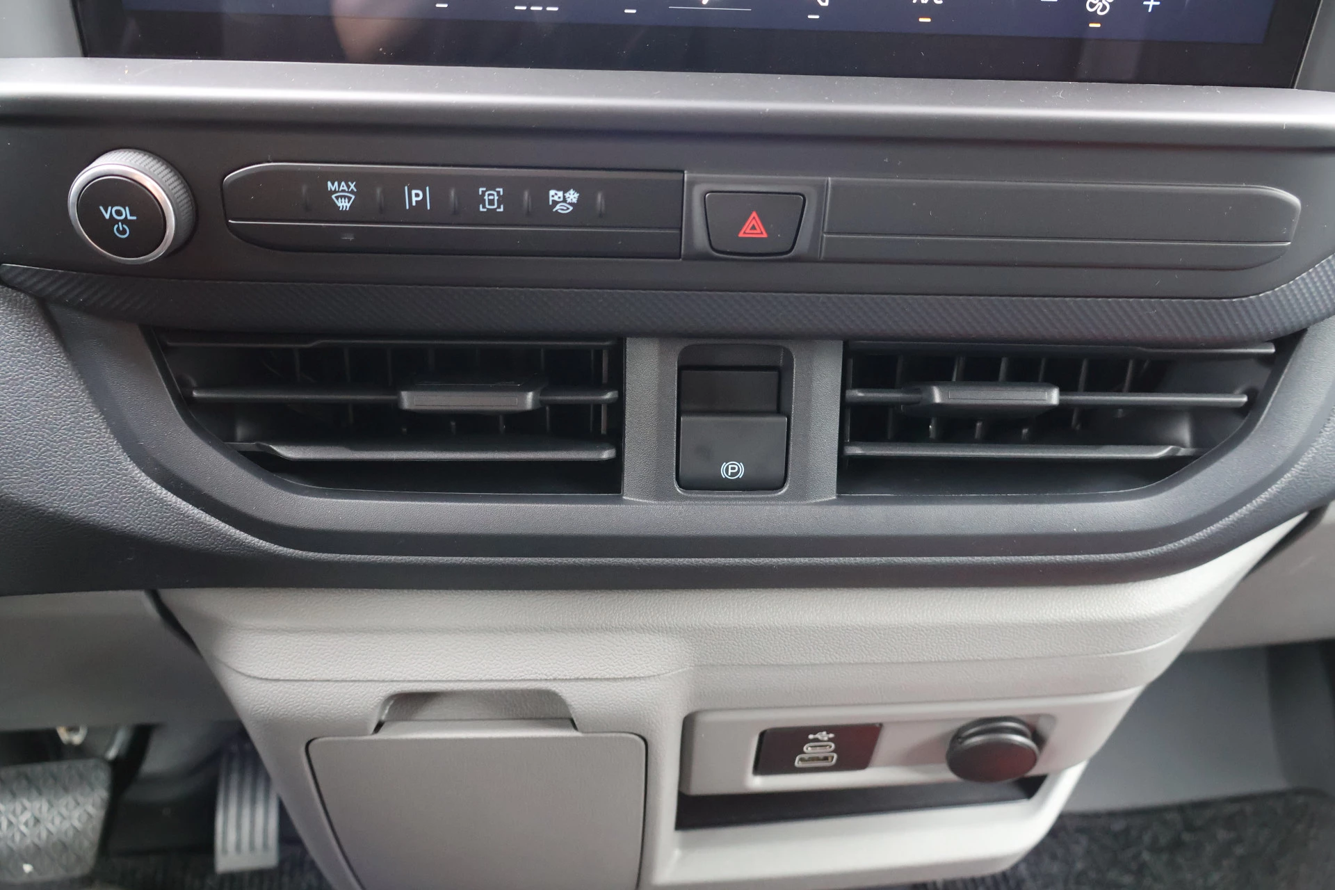 Hoofdafbeelding Ford E-Transit Custom