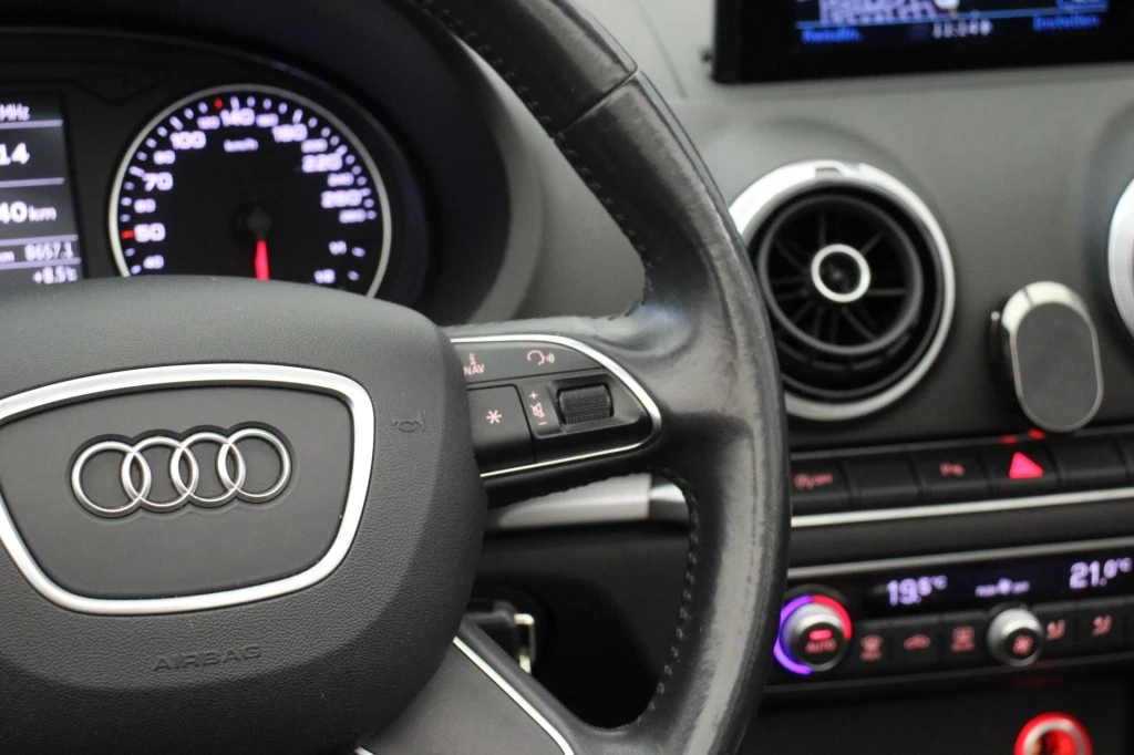 Hoofdafbeelding Audi Cabriolet