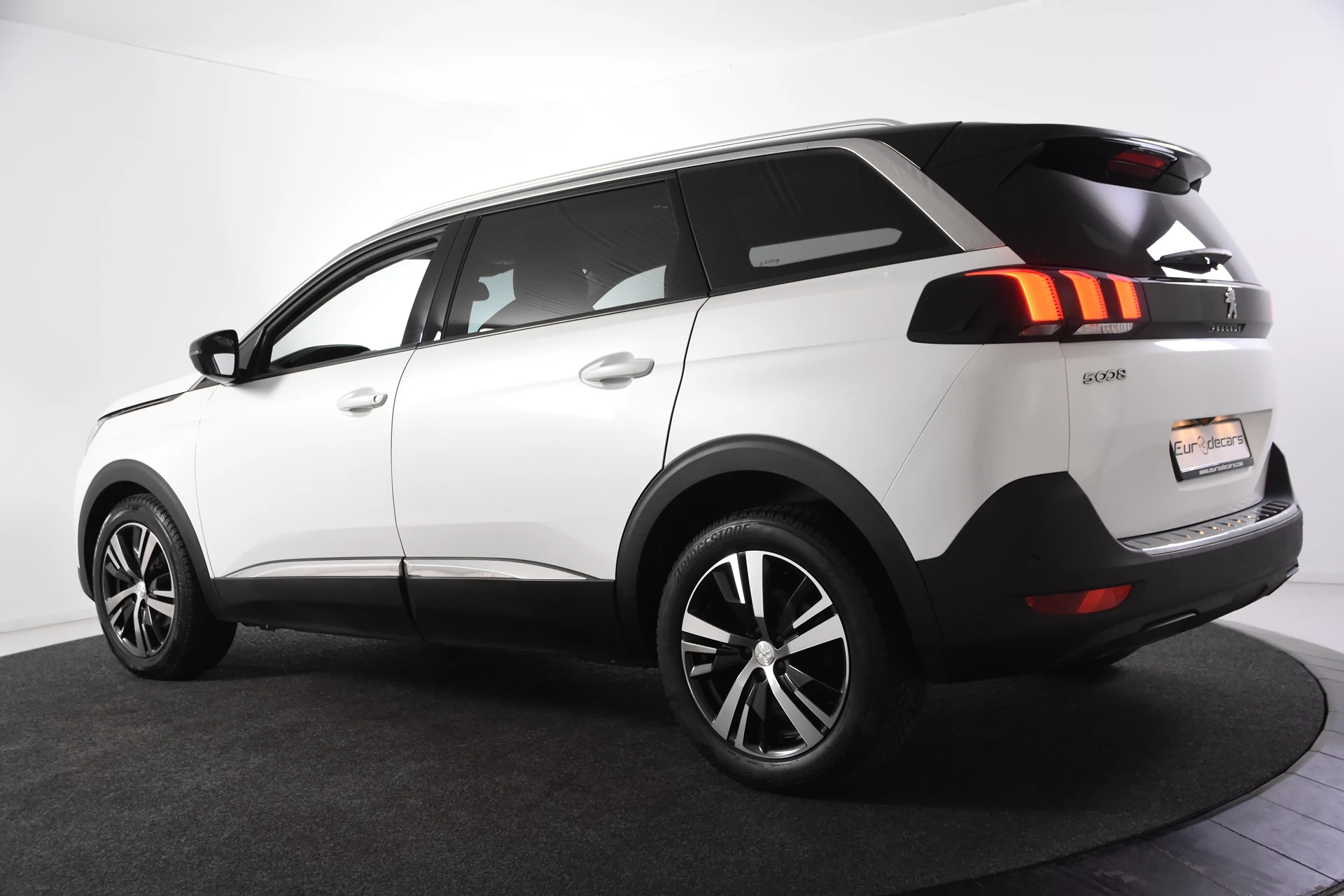 Hoofdafbeelding Peugeot 5008
